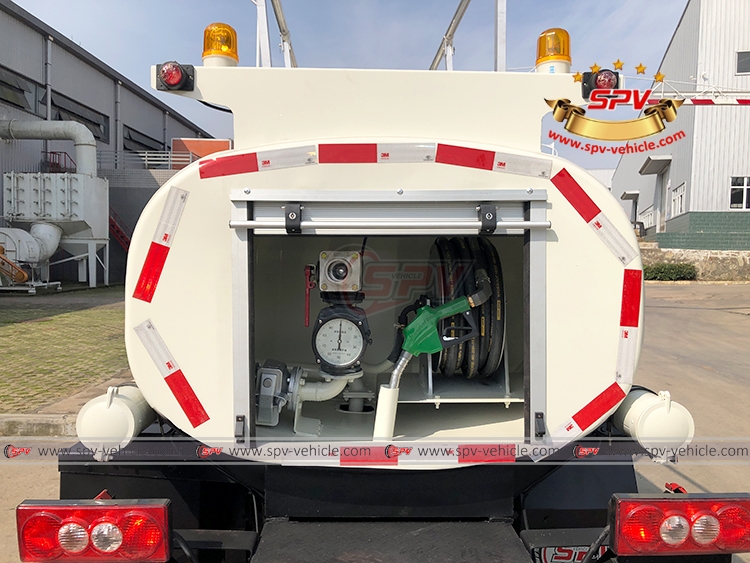 2,000 Litres Refueling Tank Truck JMC - Discharge Box 1 2,000 Litres Refueling Tank Truck JMC - Discharge Box 1
